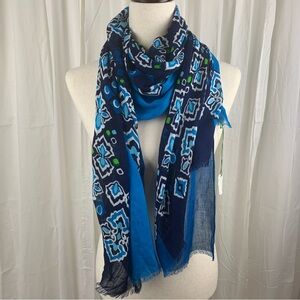 Vera Bradley 100% Rayon Blue, White &‎ Green Medallion Pattern Rectangular Scarf